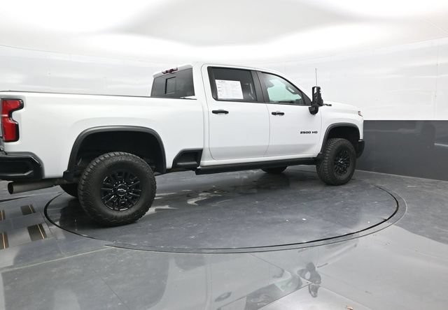 Used 2024 Chevrolet Silverado 2500 ZR2 w/ Technology Package AWD/4WD image 7