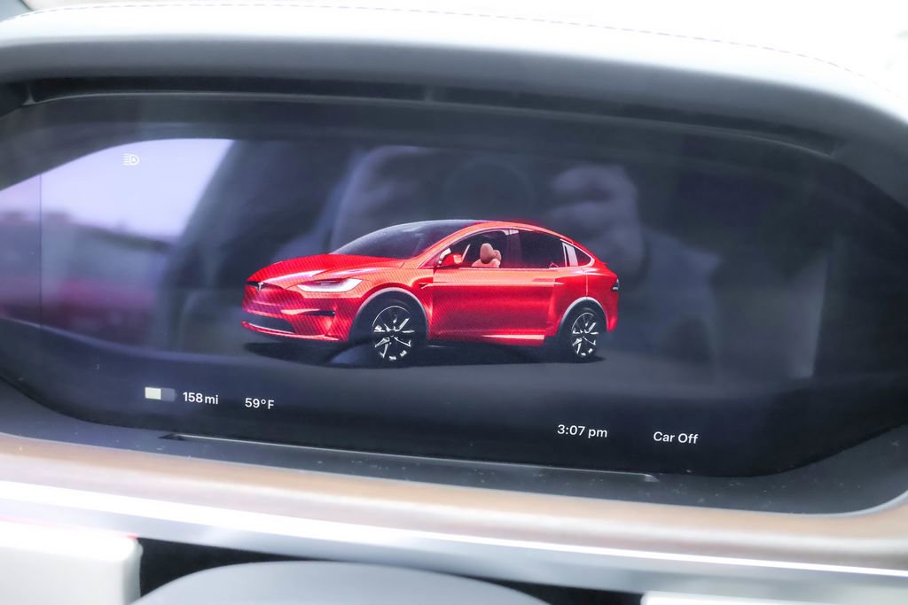 Used 2024 Tesla Model X AWD/4WD image 16