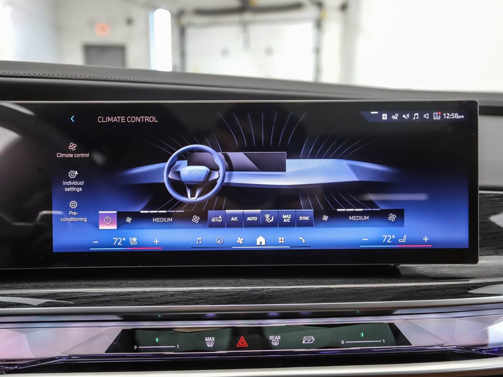 New 2026 BMW 750e xDrive image 13