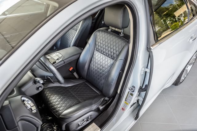 Used 2019 Jaguar XJ L Portfolio RWD image 36