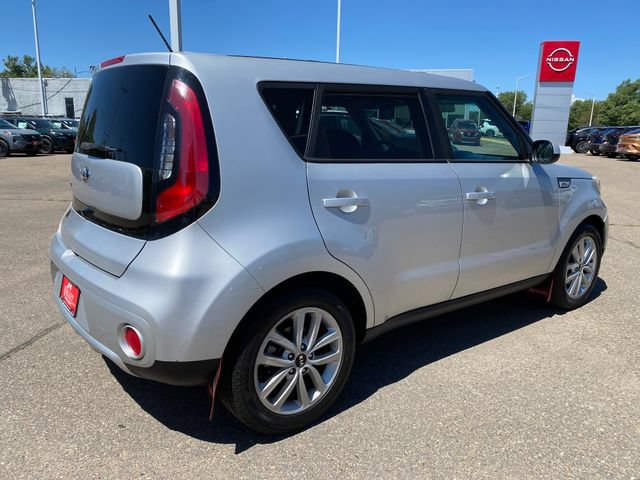 Used 2017 Kia Soul + FWD image 5