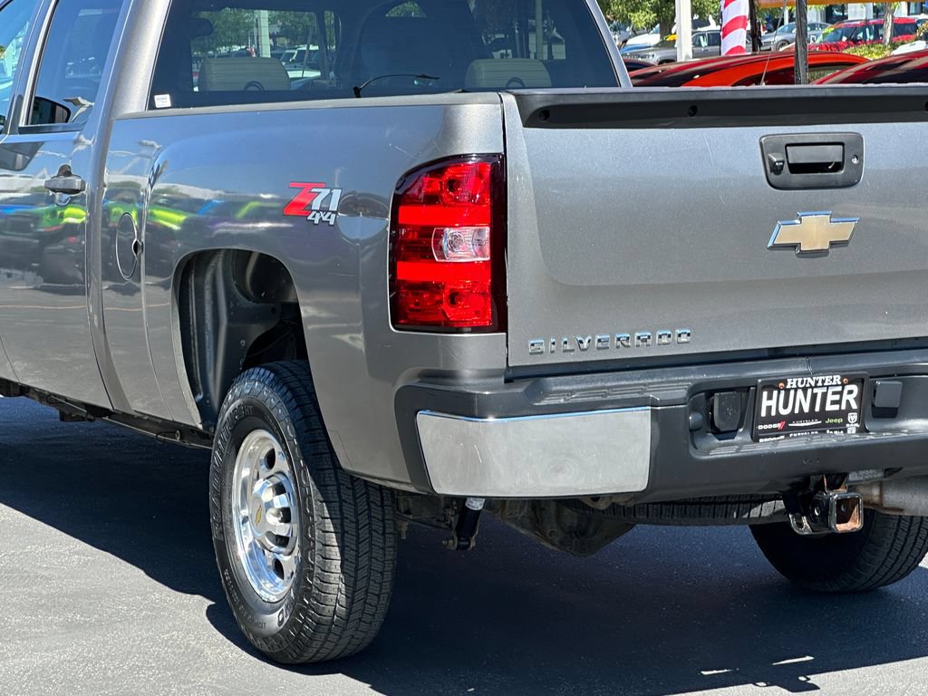 Used 2008 Chevrolet Silverado 2500 LT w/ 1LT Convenience Package AWD/4WD image 5