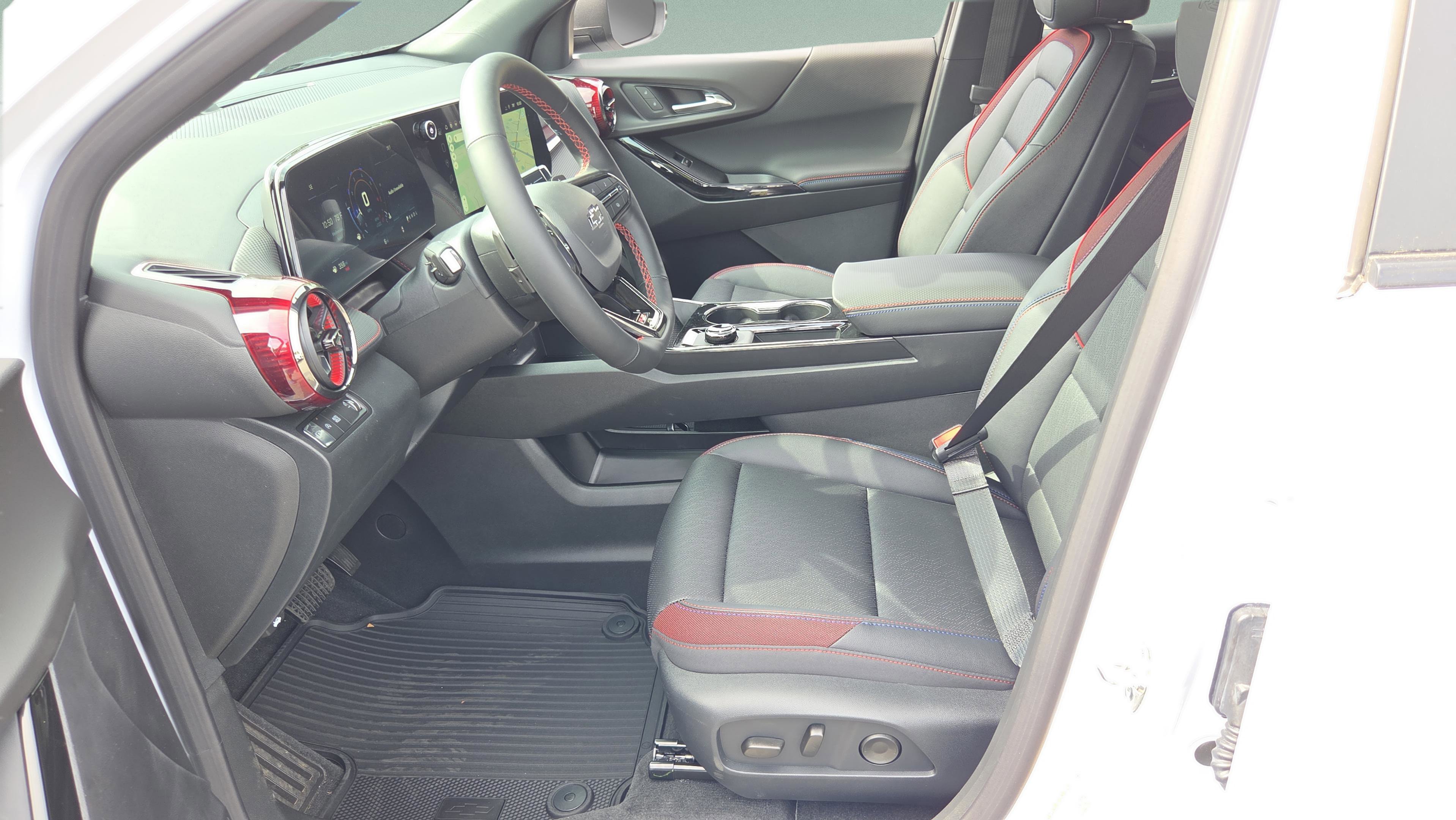 New 2026 Chevrolet Equinox RS FWD image 10