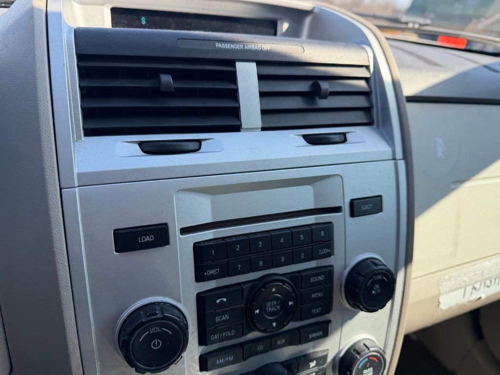 Used 2010 Mercury Mariner Premier image 18