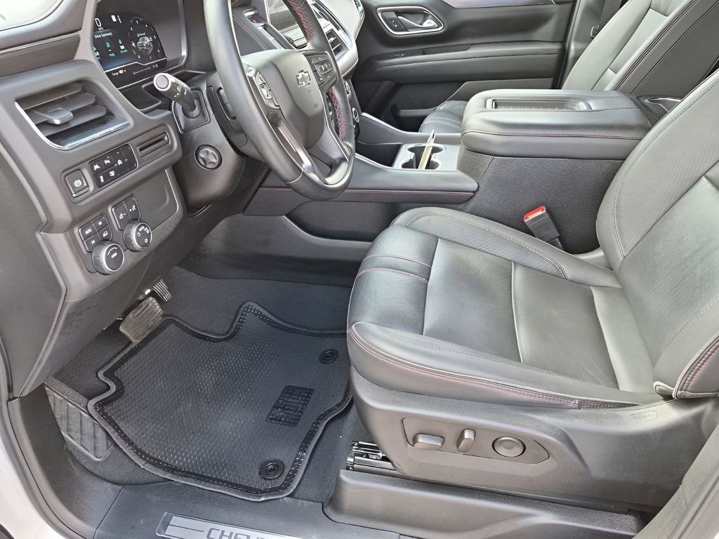Used 2023 Chevrolet Suburban RST w/ Luxury Package AWD/4WD image 33
