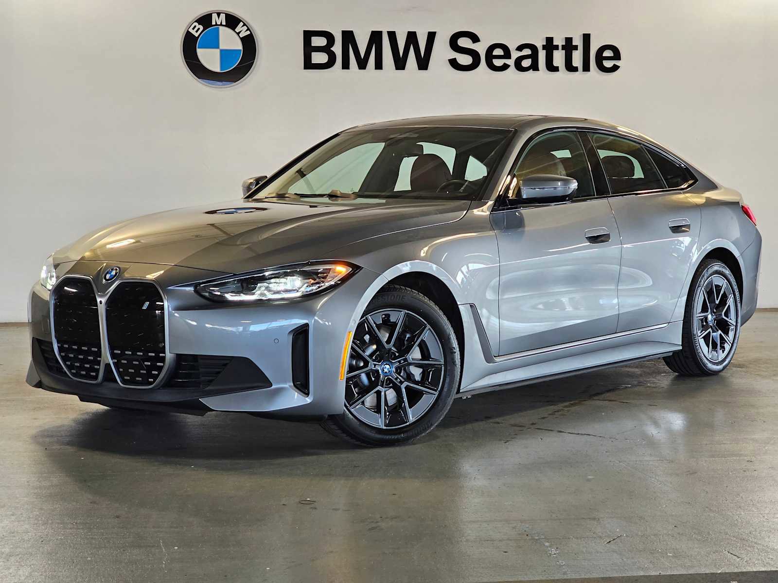 Certified 2023 BMW i4 eDrive35 image 1