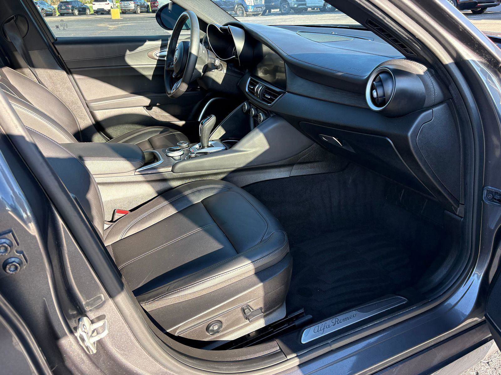 Used 2022 Alfa Romeo Giulia Ti image 10