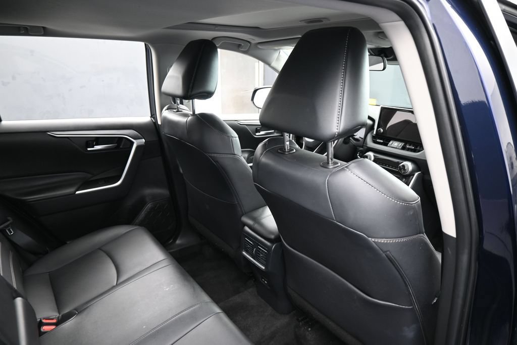 Used 2025 Toyota RAV4 XLE Premium FWD image 44