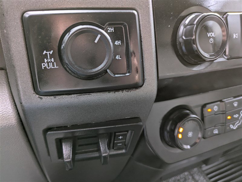 Used 2020 Ford F250 XL w/ STX Appearance Package image 26