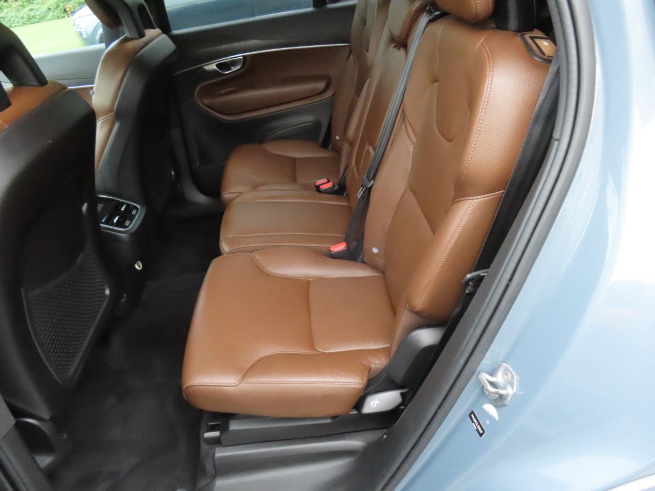 Used 2020 Volvo XC90 T6 Momentum AWD/4WD image 12