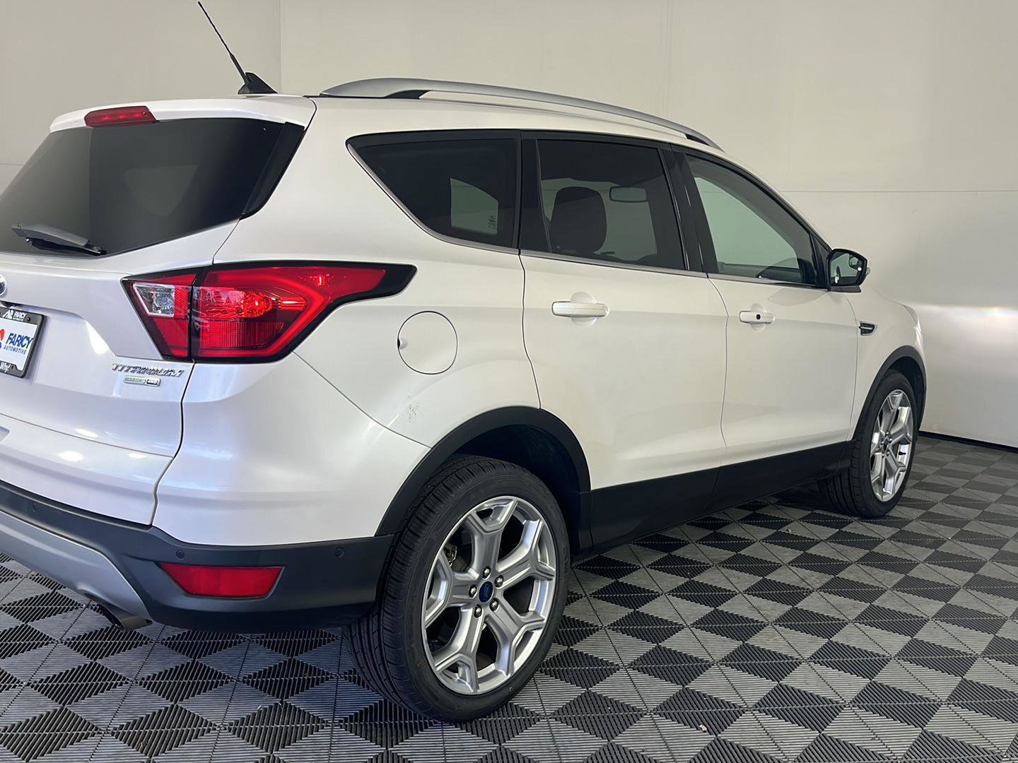 Used 2019 Ford Escape Titanium AWD/4WD image 7