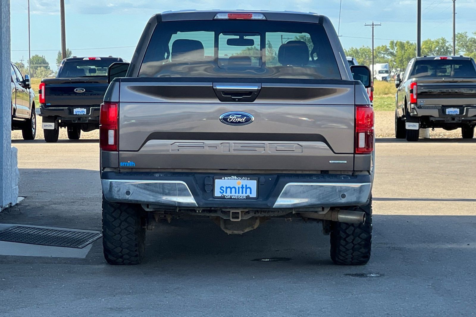 Used 2018 Ford F150 Lariat w/ Equipment Group 502A Luxury image 4