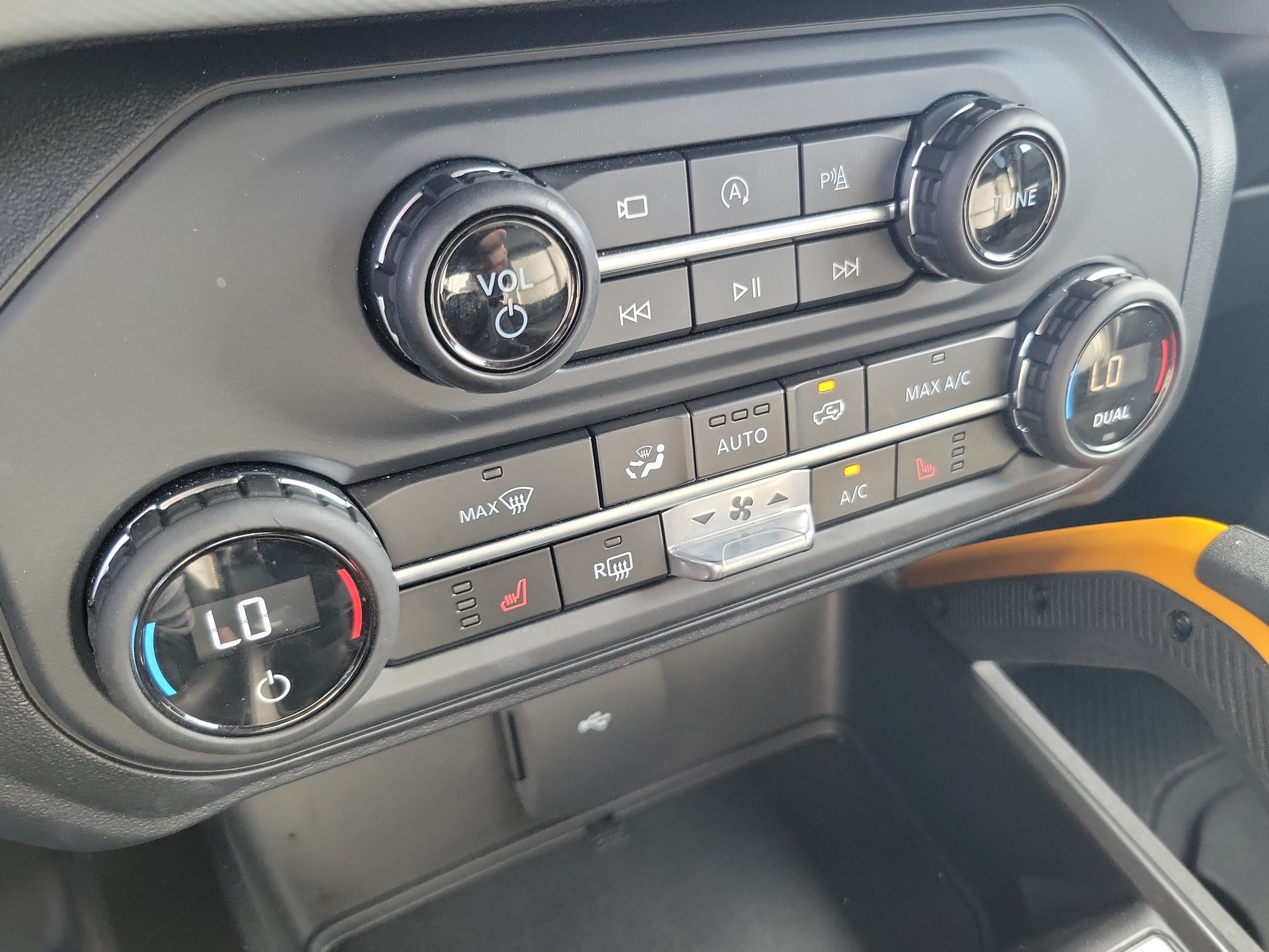 Used 2023 Ford Bronco Badlands AWD/4WD image 22
