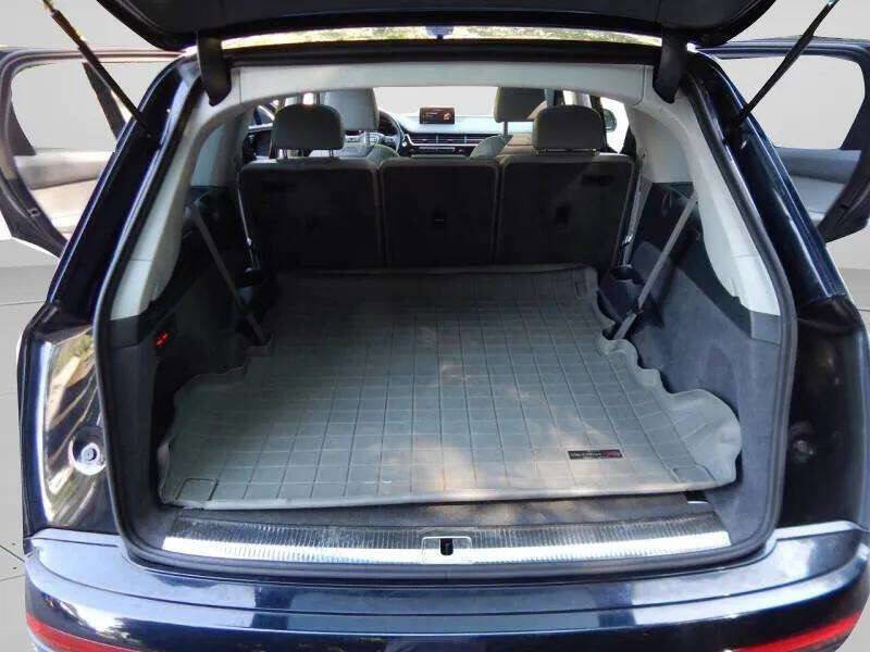 Used 2017 Audi Q7 3.0T Prestige image 61