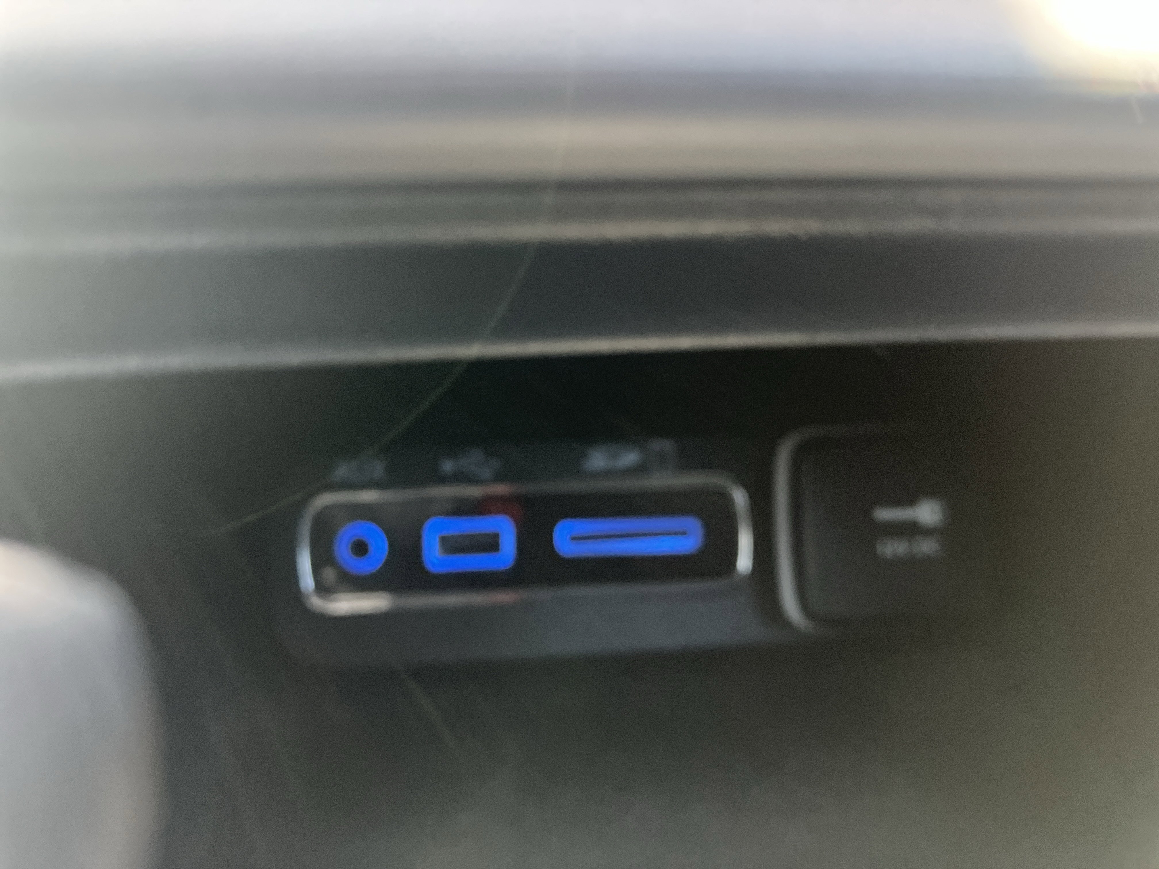 Used 2017 Jeep Grand Cherokee Altitude image 30