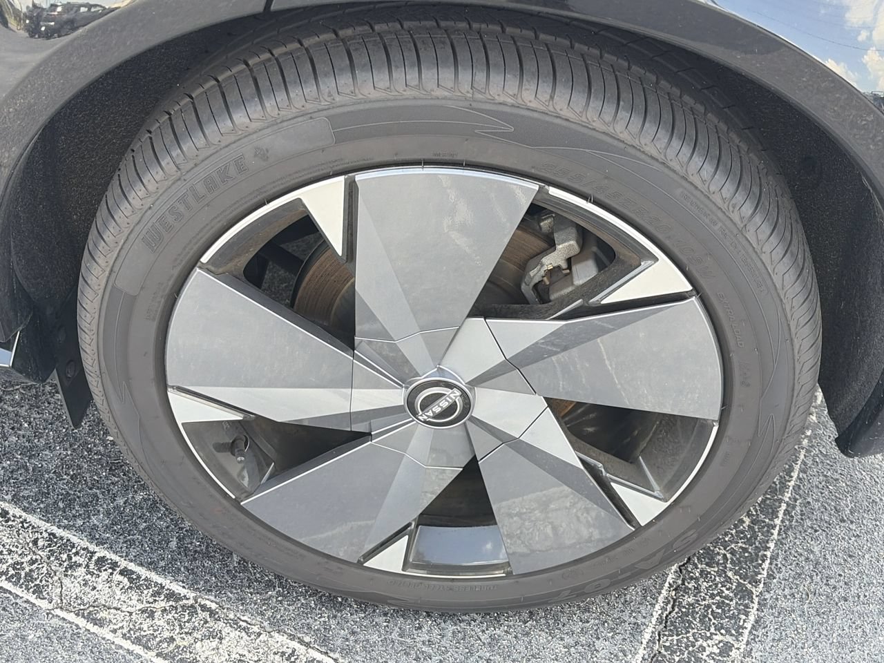 Certified 2023 Nissan Ariya AWD/4WD image 9