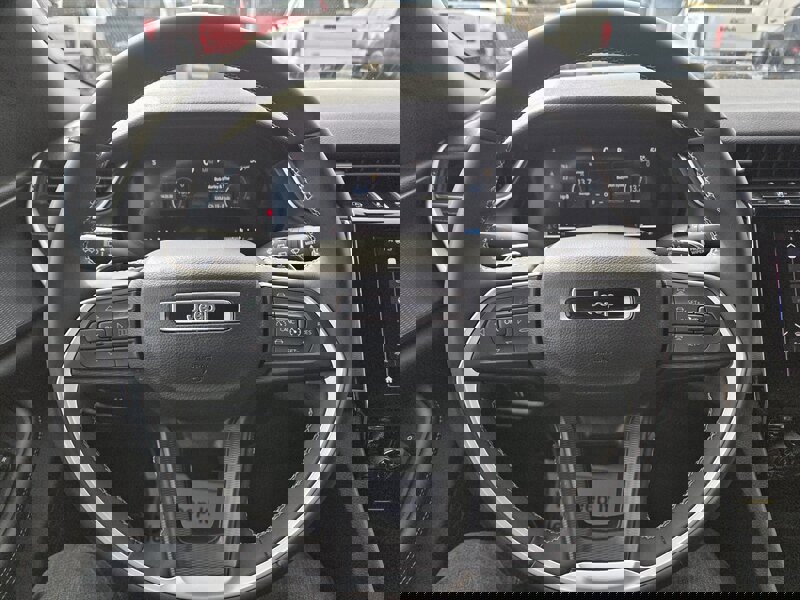 Used 2024 Jeep Grand Cherokee L Laredo image 15