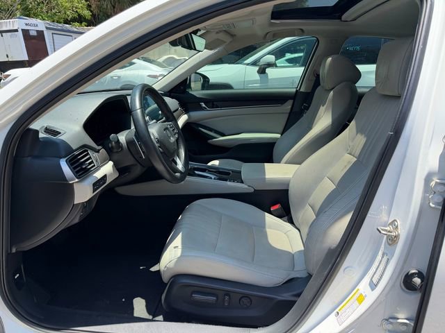 Used 2018 Honda Accord Touring image 10