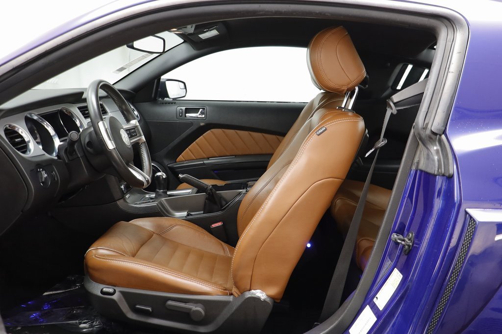 Used 2013 Ford Mustang GT Premium w/ Comfort Pkg image 6