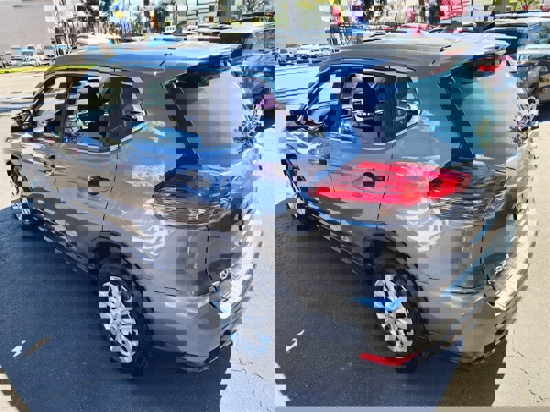 Used 2017 Nissan Rogue S image 5