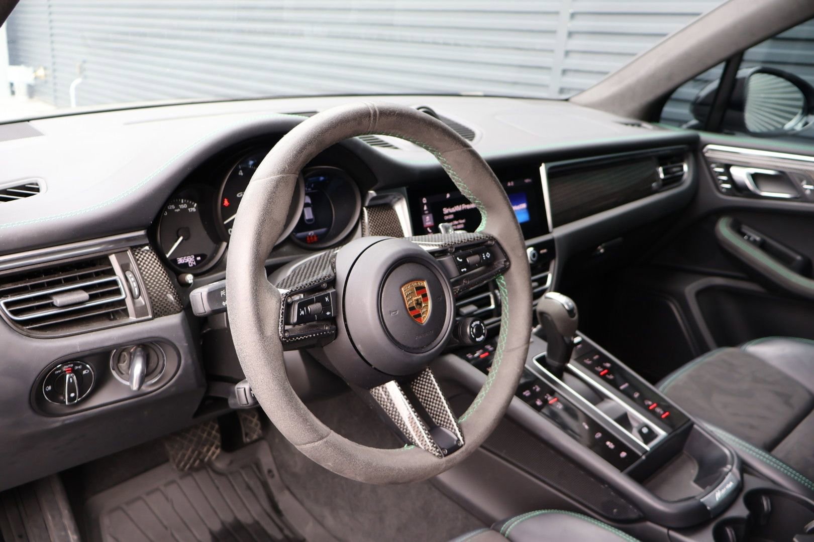 Certified 2022 Porsche Macan GTS image 4
