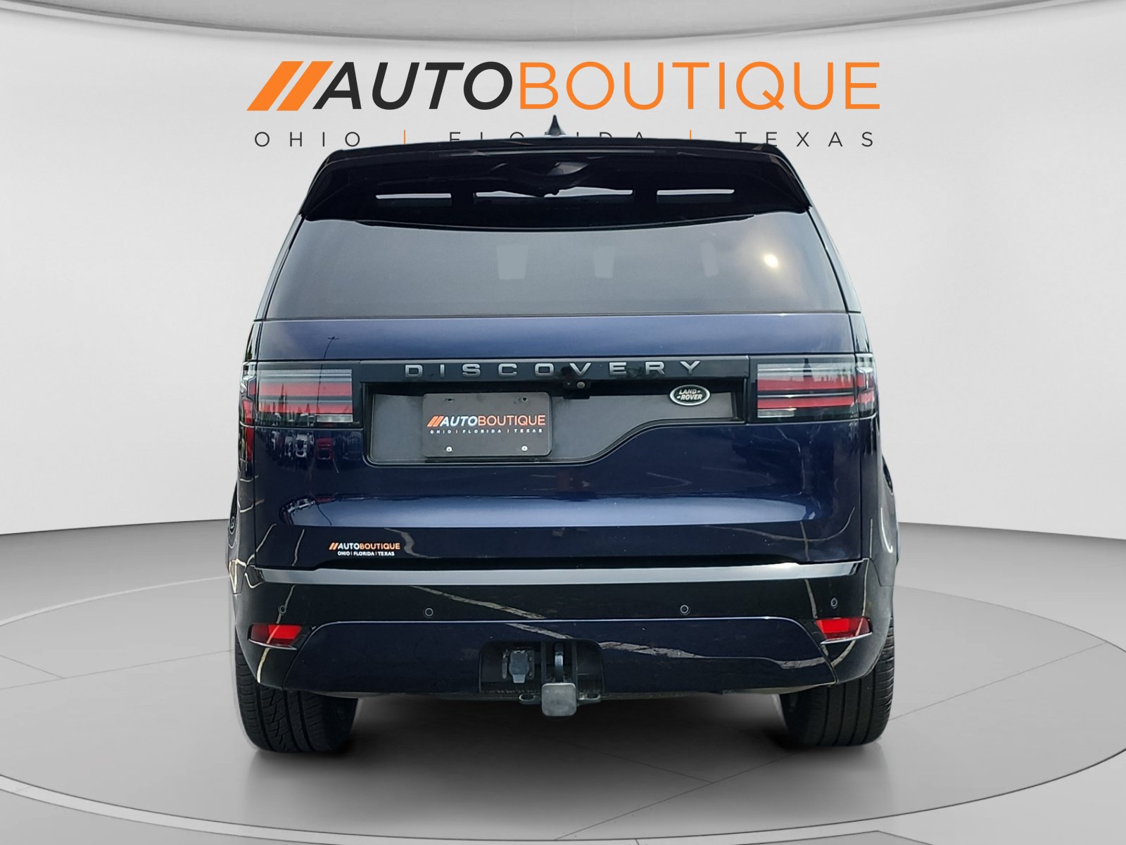 Used 2023 Land Rover Discovery S R-Dynamic AWD/4WD image 4