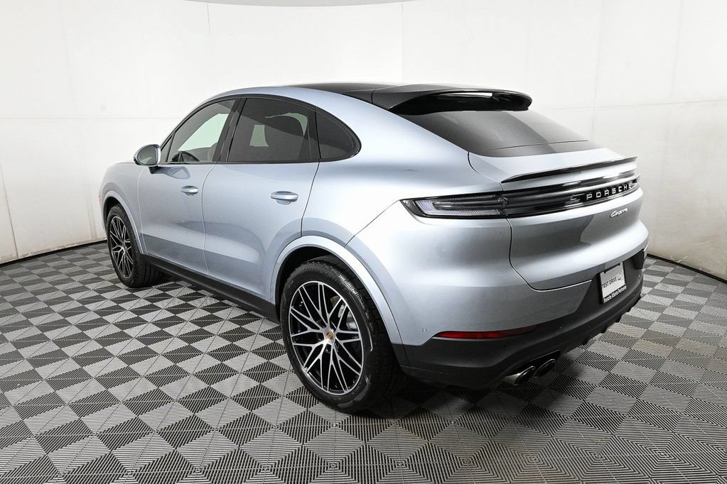 Used 2026 Porsche Cayenne Coupe AWD/4WD image 3