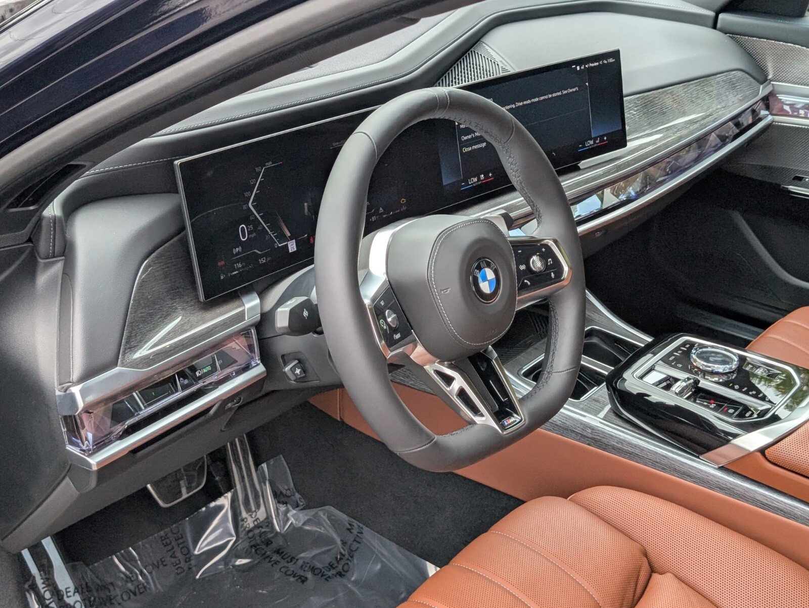 Used 2024 BMW 760i xDrive AWD/4WD image 12