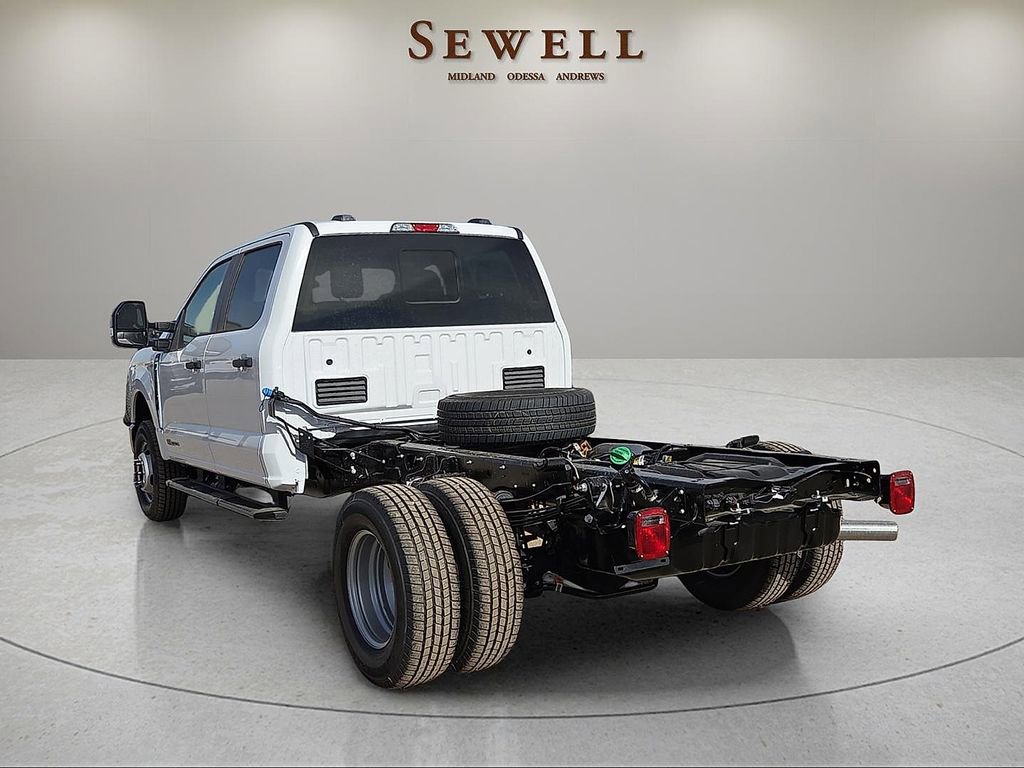 New 2026 Ford F350 XL w/ XL Chrome Package image 4
