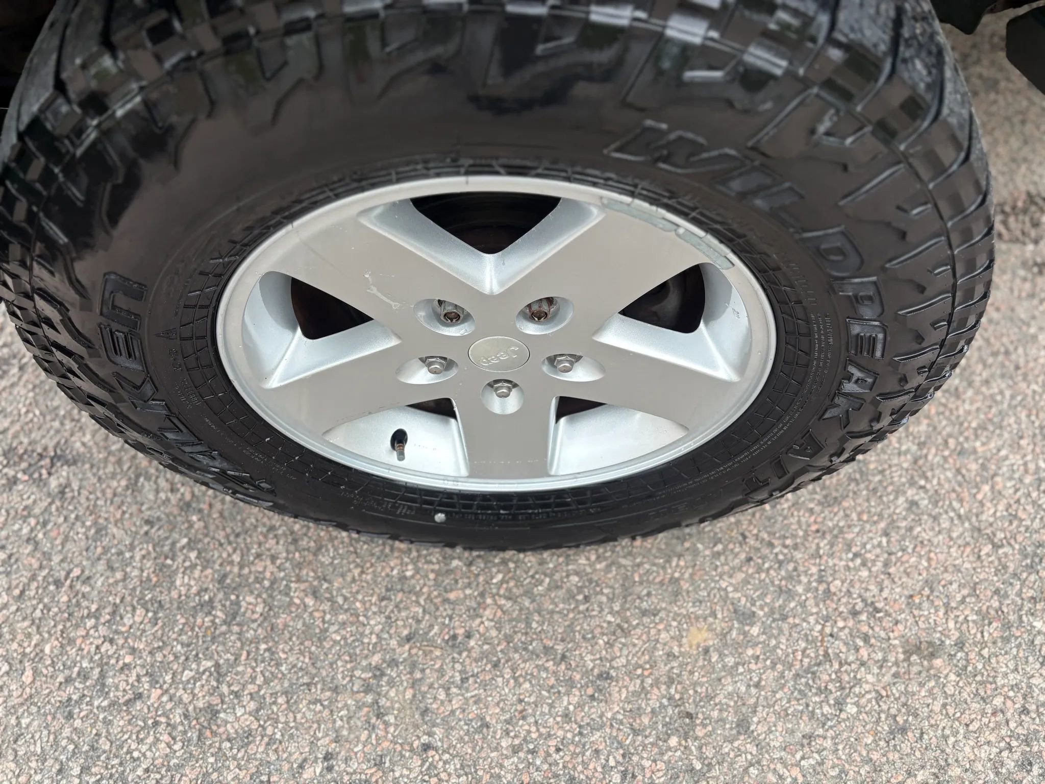 Used 2009 Jeep Wrangler Unlimited X AWD/4WD image 36