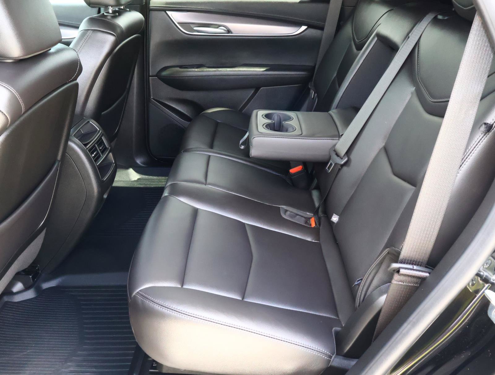 Used 2025 Cadillac XT5 Luxury w/ LPO, Floor Liner Package FWD image 24