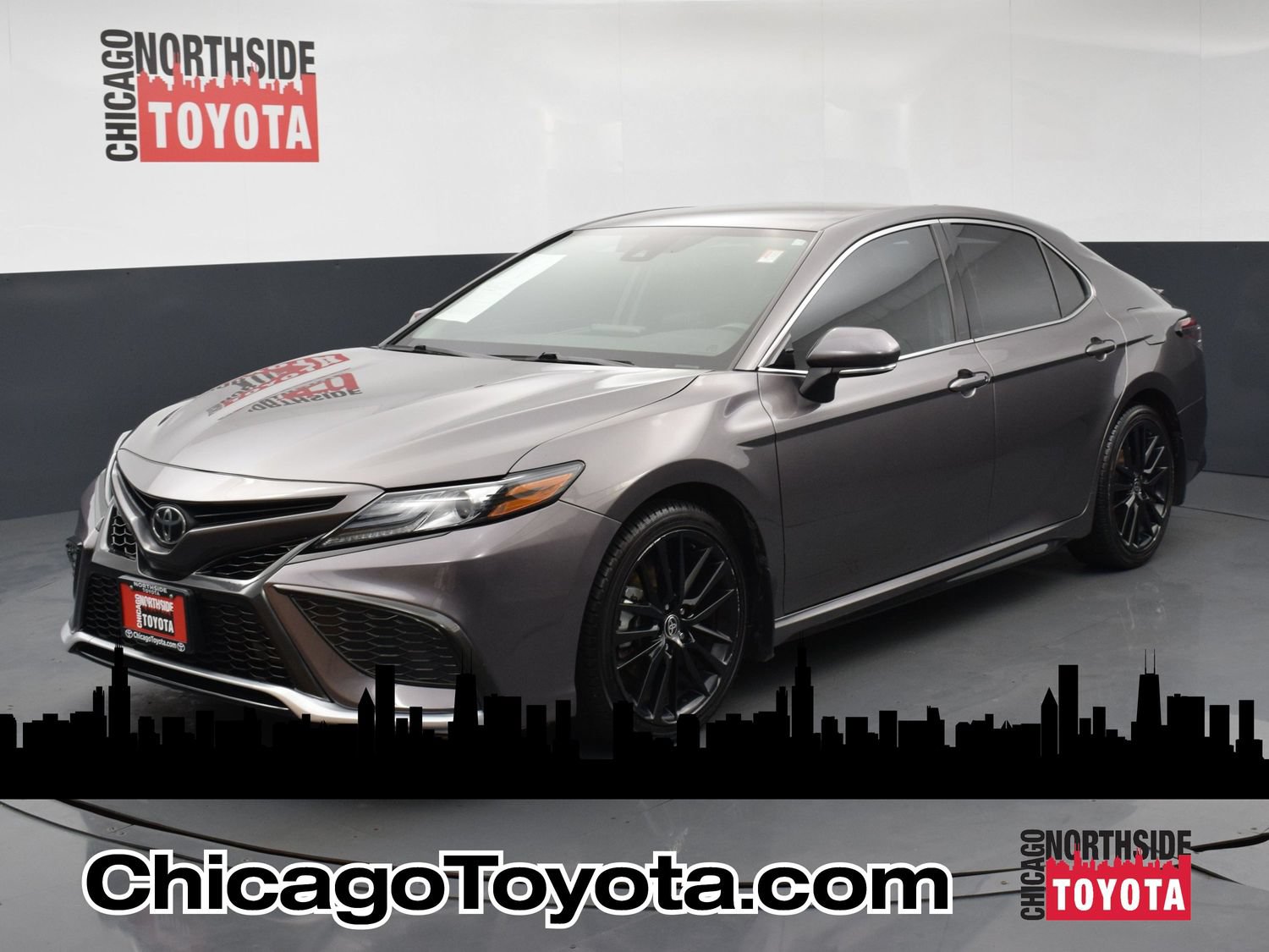 Used 2022 Toyota Camry XSE FWD image 1
