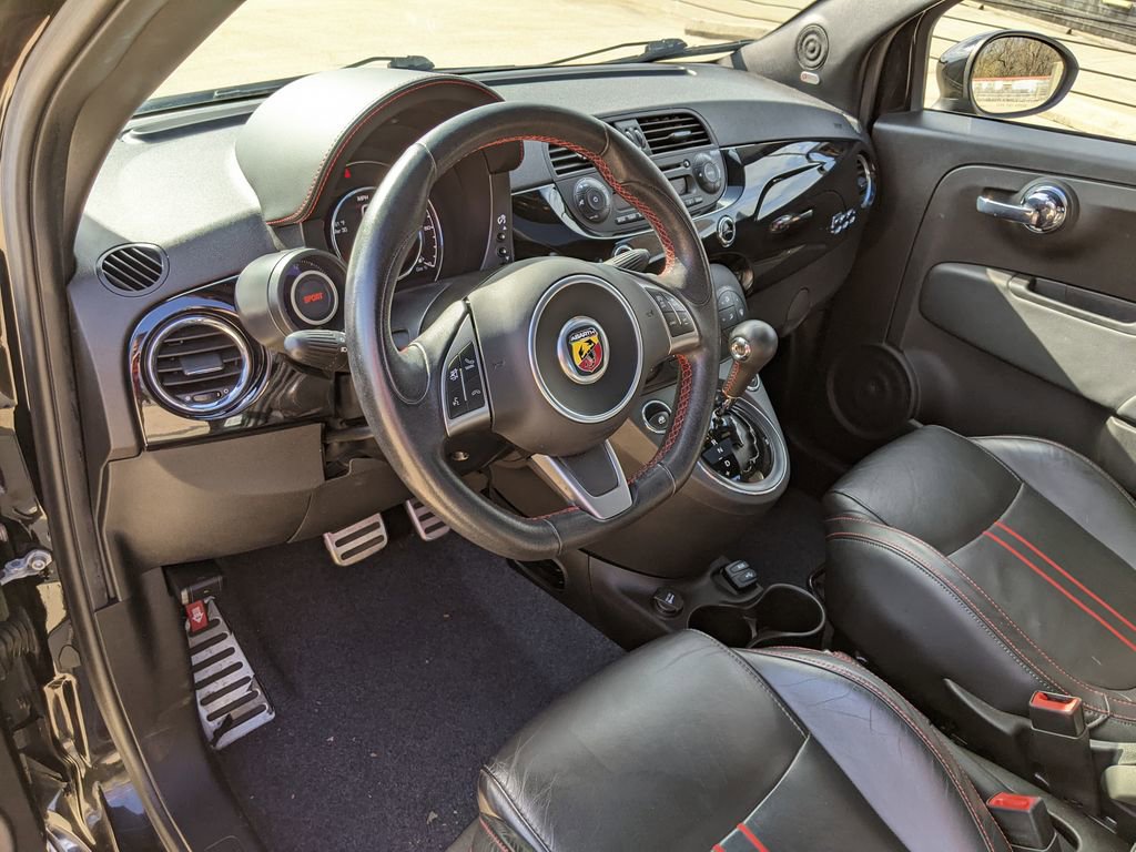 Used 2015 FIAT 500 Abarth w/ Beats Audio Package image 8