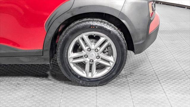 Used 2021 Hyundai Kona SE image 35