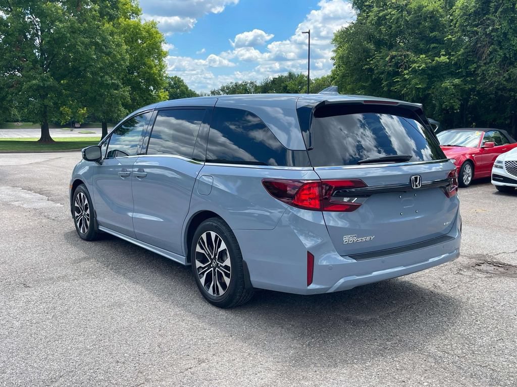 Used 2025 Honda Odyssey Elite image 5