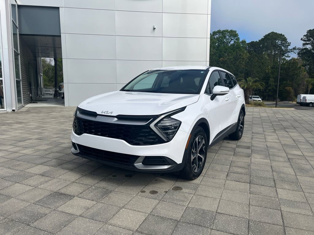 Used 2024 Kia Sportage EX image 2