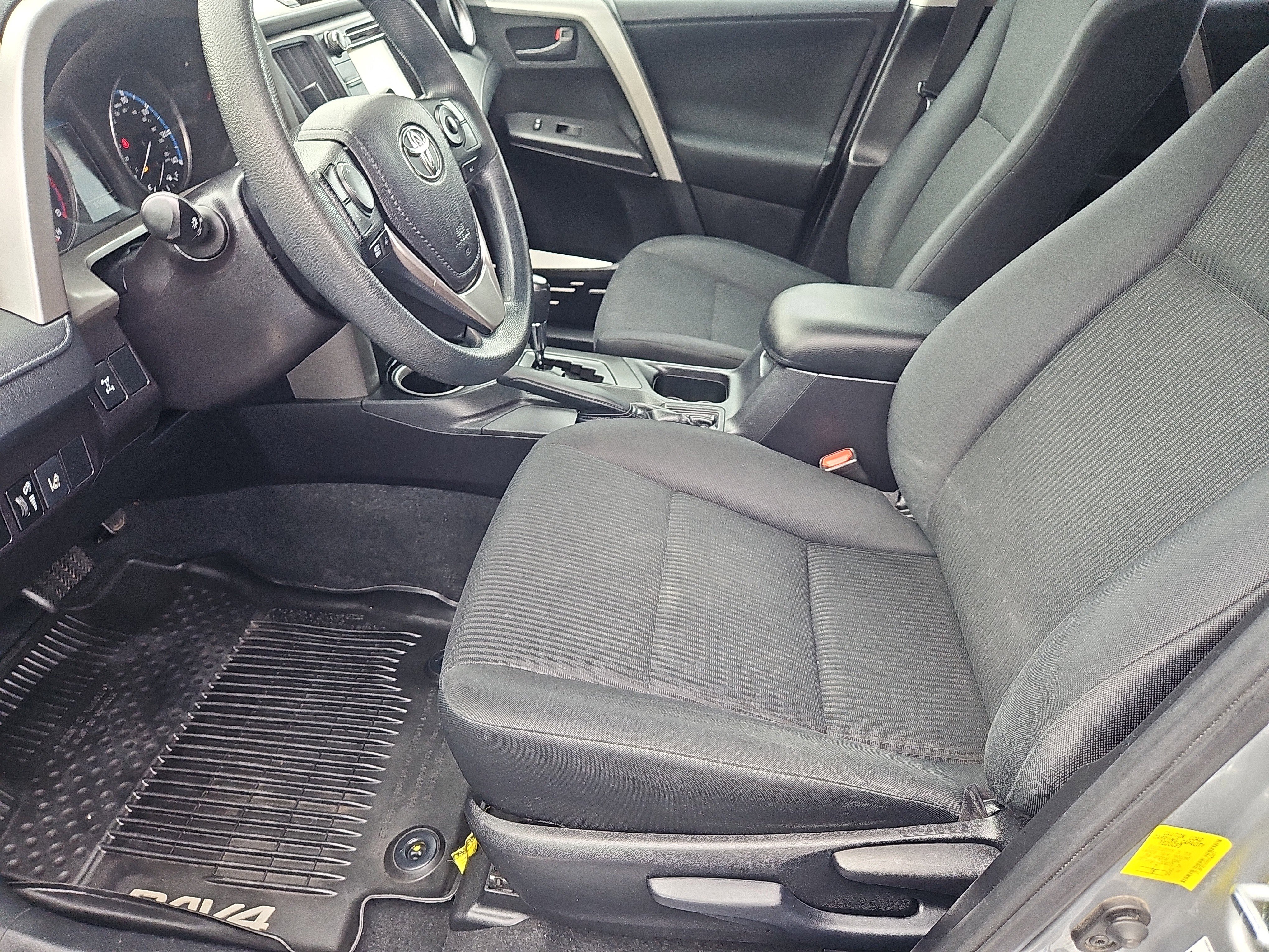 Used 2017 Toyota RAV4 LE image 24