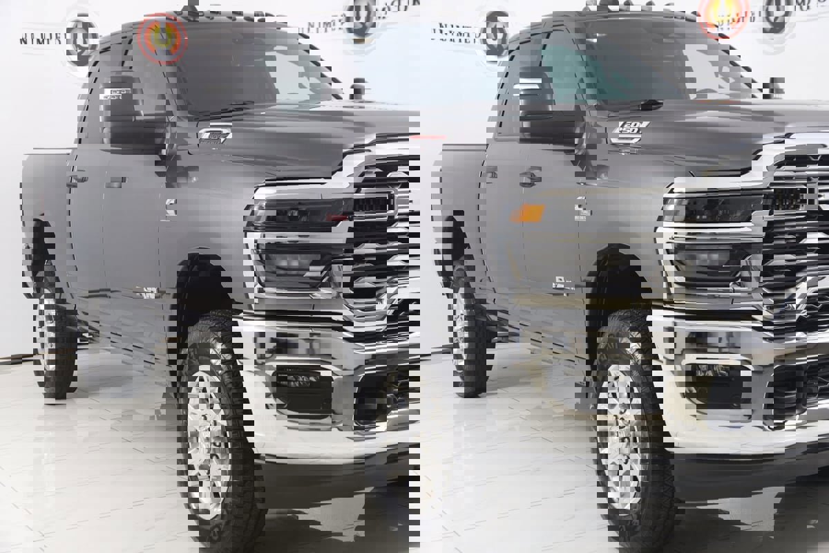 Used 2025 RAM 2500 Lone Star image 40