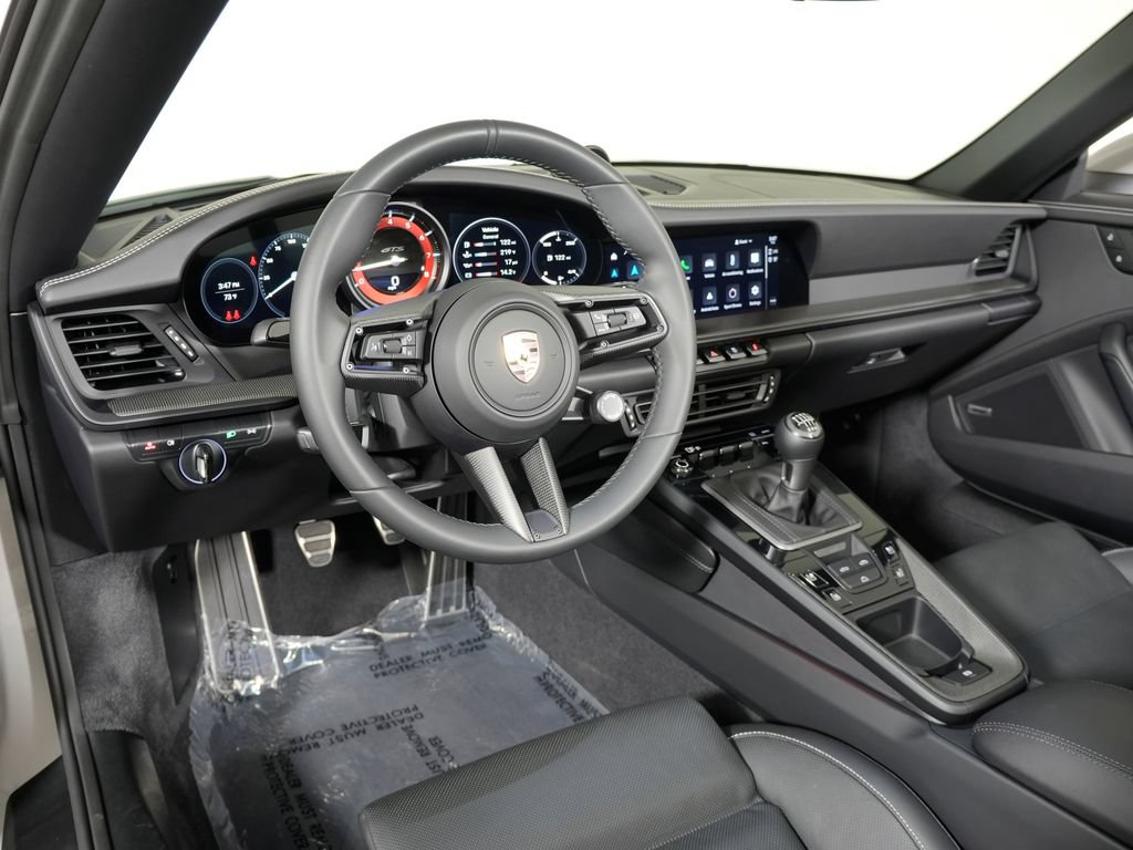 Certified 2022 Porsche 911 Carrera GTS RWD image 4