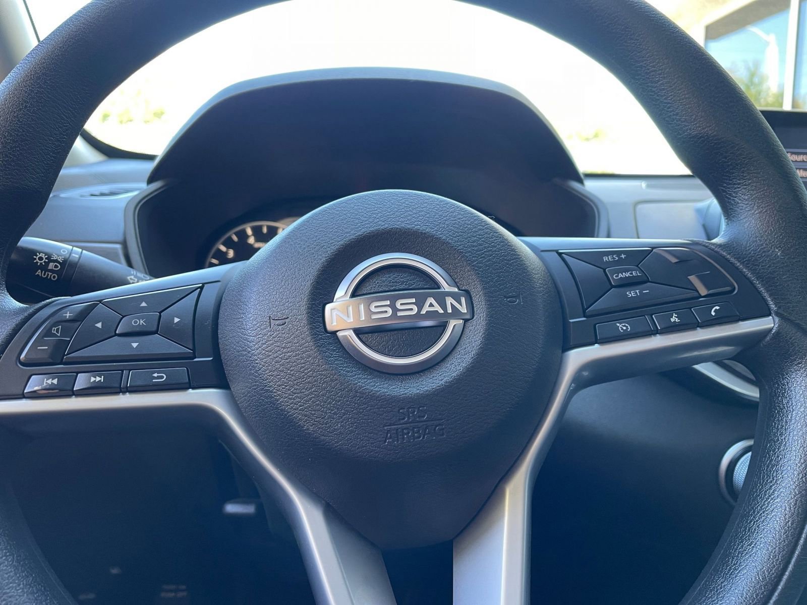 Used 2025 Nissan Altima 2.5 SV FWD image 29