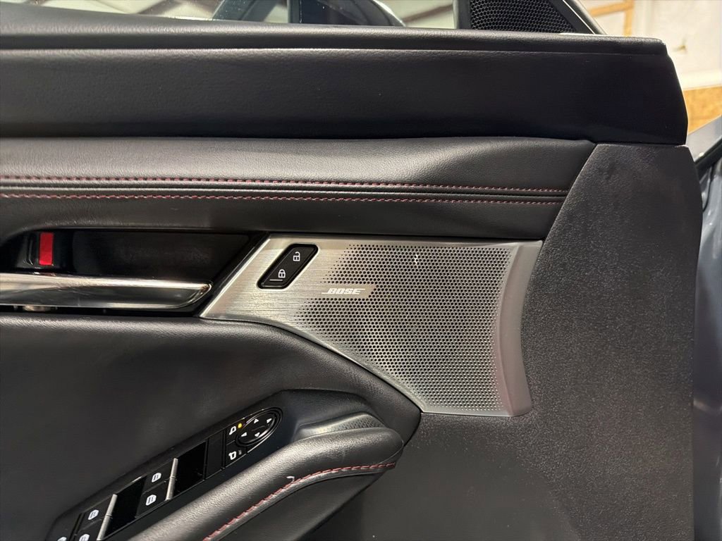 Used 2022 MAZDA MAZDA3 s image 24