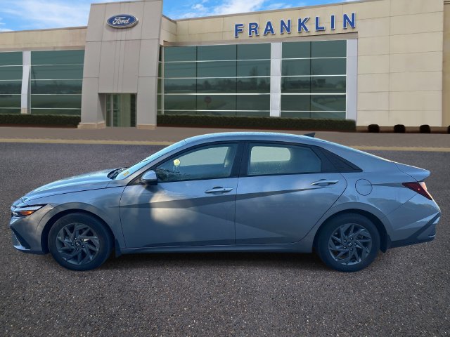 Used 2024 Hyundai Elantra SEL FWD image 4