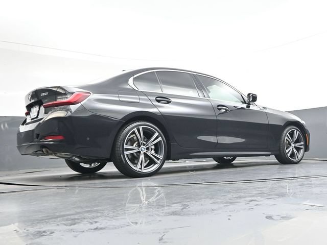 Used 2024 BMW 330i Sedan w/ Convenience Package RWD image 31