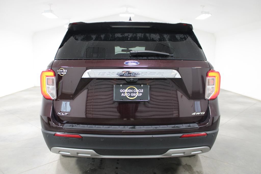 Used 2023 Ford Explorer XLT w/ Equipment Group 202A AWD/4WD image 8