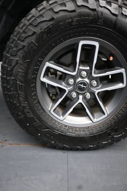 Used 2024 Jeep Gladiator Mojave w/ Technology Group AWD/4WD image 11