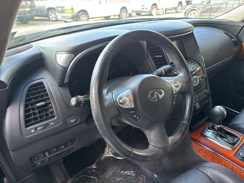 Used 2016 INFINITI QX70 AWD w/ Premium Package image 17