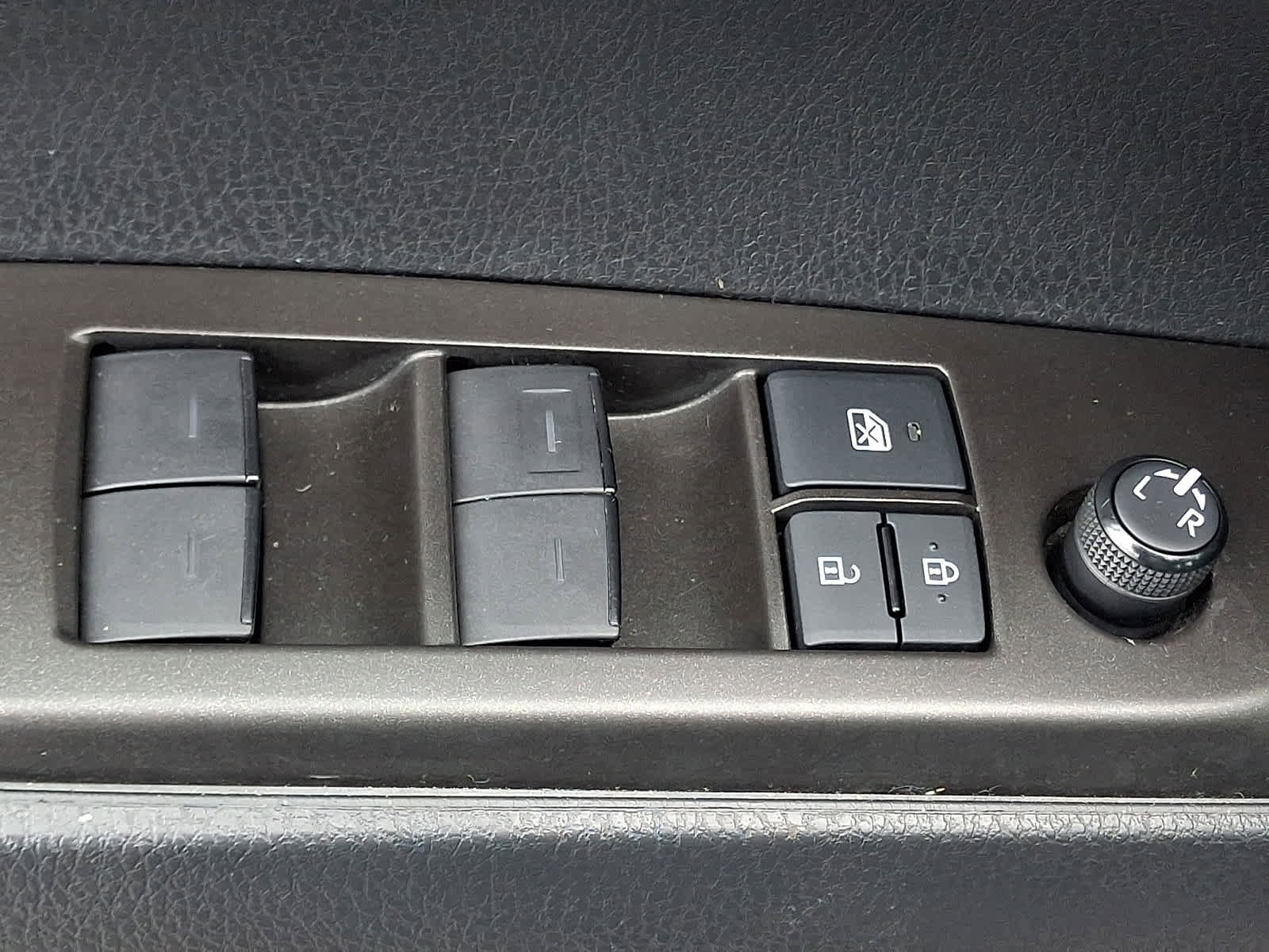 Certified 2022 Toyota Camry SE AWD/4WD image 24