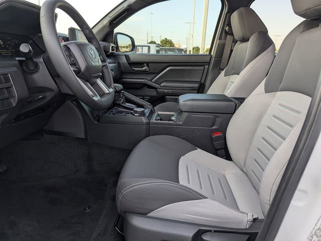 Used 2025 Toyota Tacoma TRD Off-Road AWD/4WD image 27