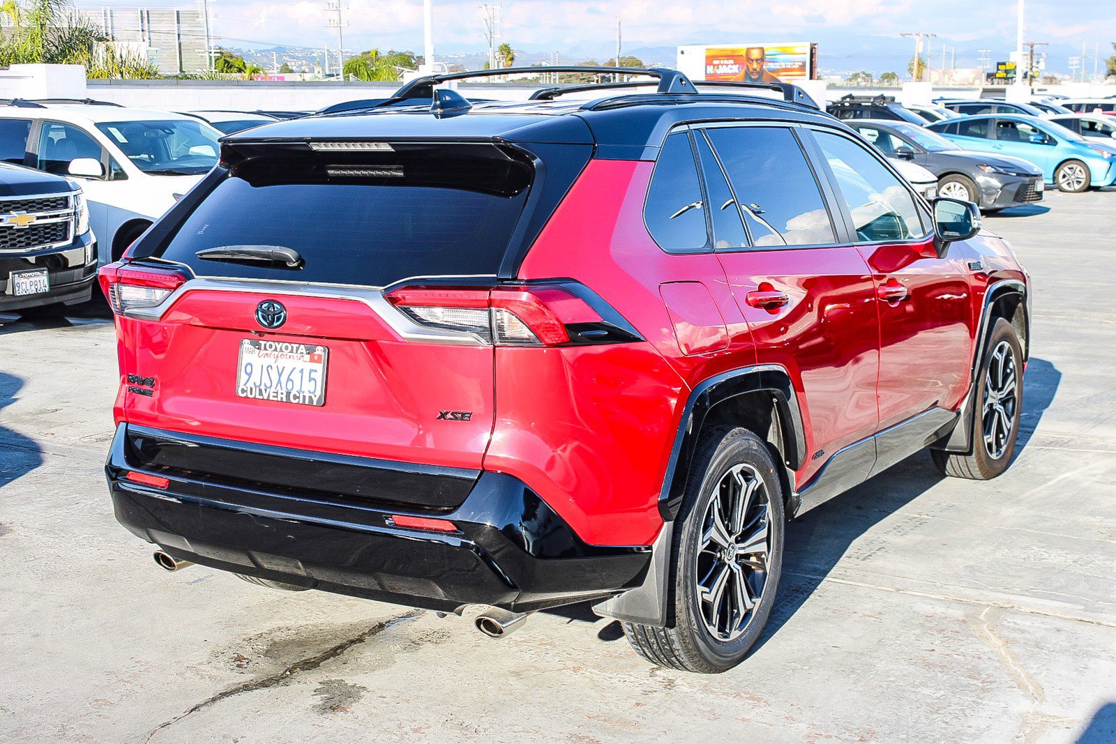 Used 2023 Toyota RAV4 XSE w/ Weather Package image 10