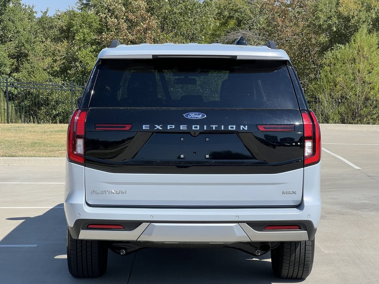 Used 2026 Ford Expedition Max Platinum AWD/4WD image 3